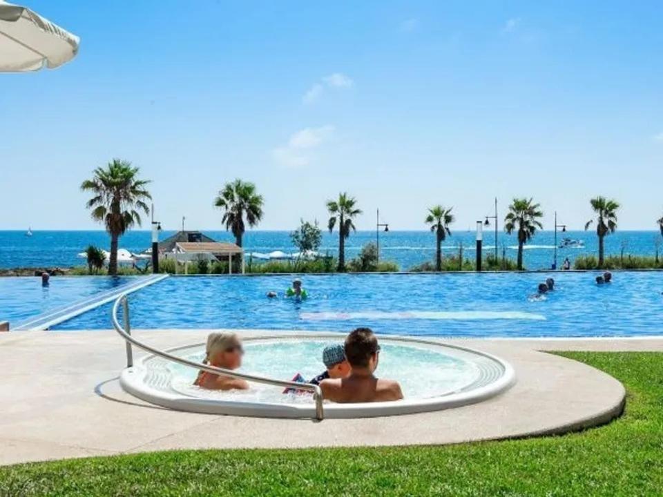 Apartment Deluxe Clara Sea Senses Torrevieja Exterior foto