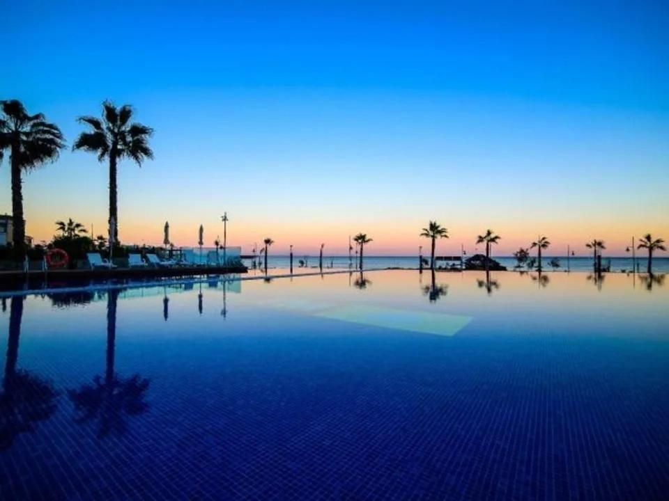Apartment Deluxe Clara Sea Senses Torrevieja Exterior foto