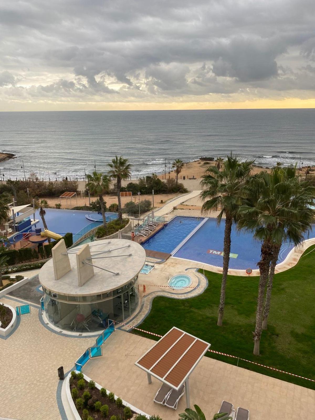 Apartment Deluxe Clara Sea Senses Torrevieja Exterior foto